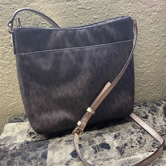 Michale Kors Set - Picture 5 of 5